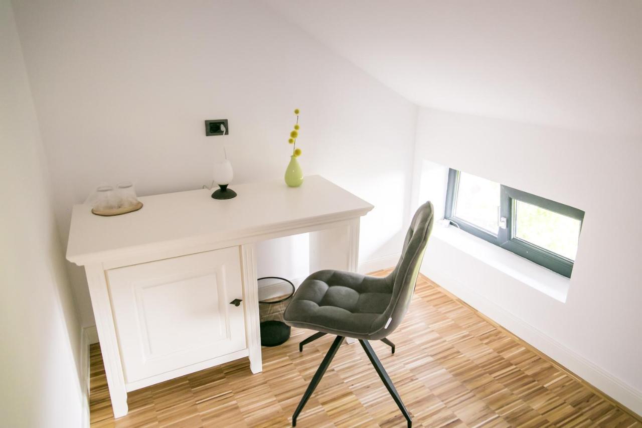 May Residence 3*